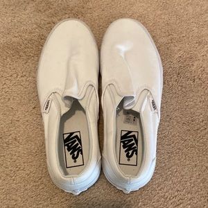 Vans Slip ons 7.5